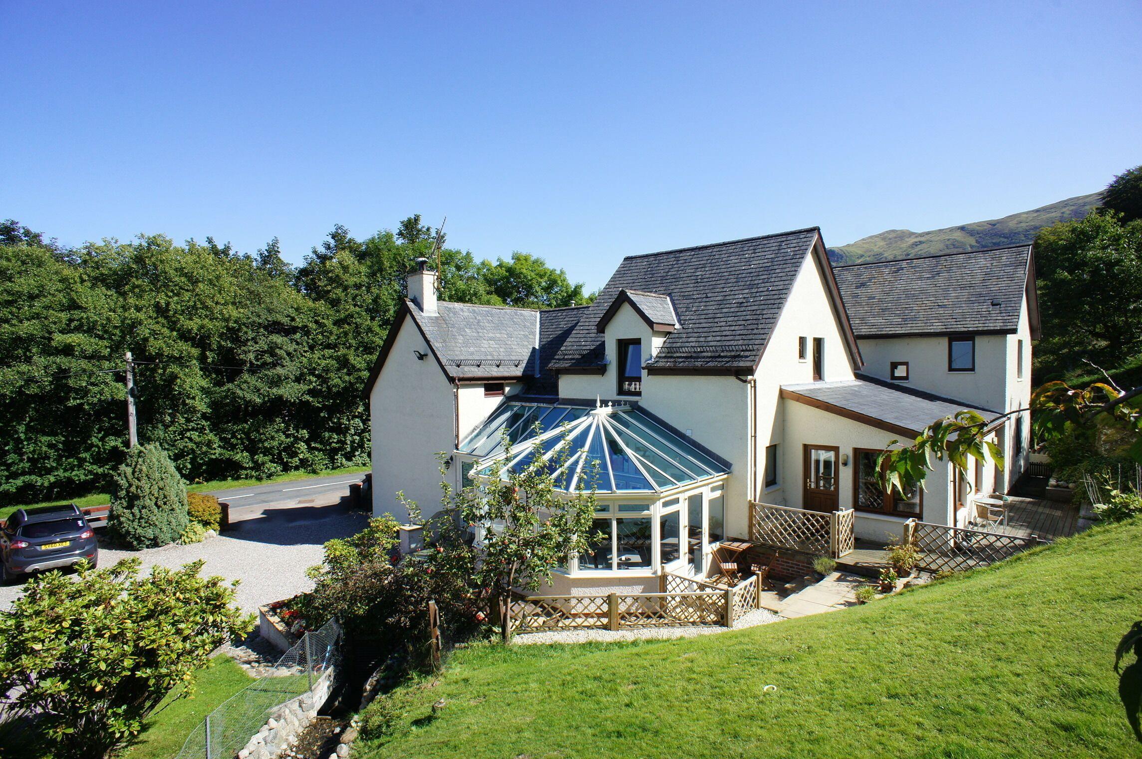 Where to Stay Near Nevis Range: 7 Family Hotels Compared