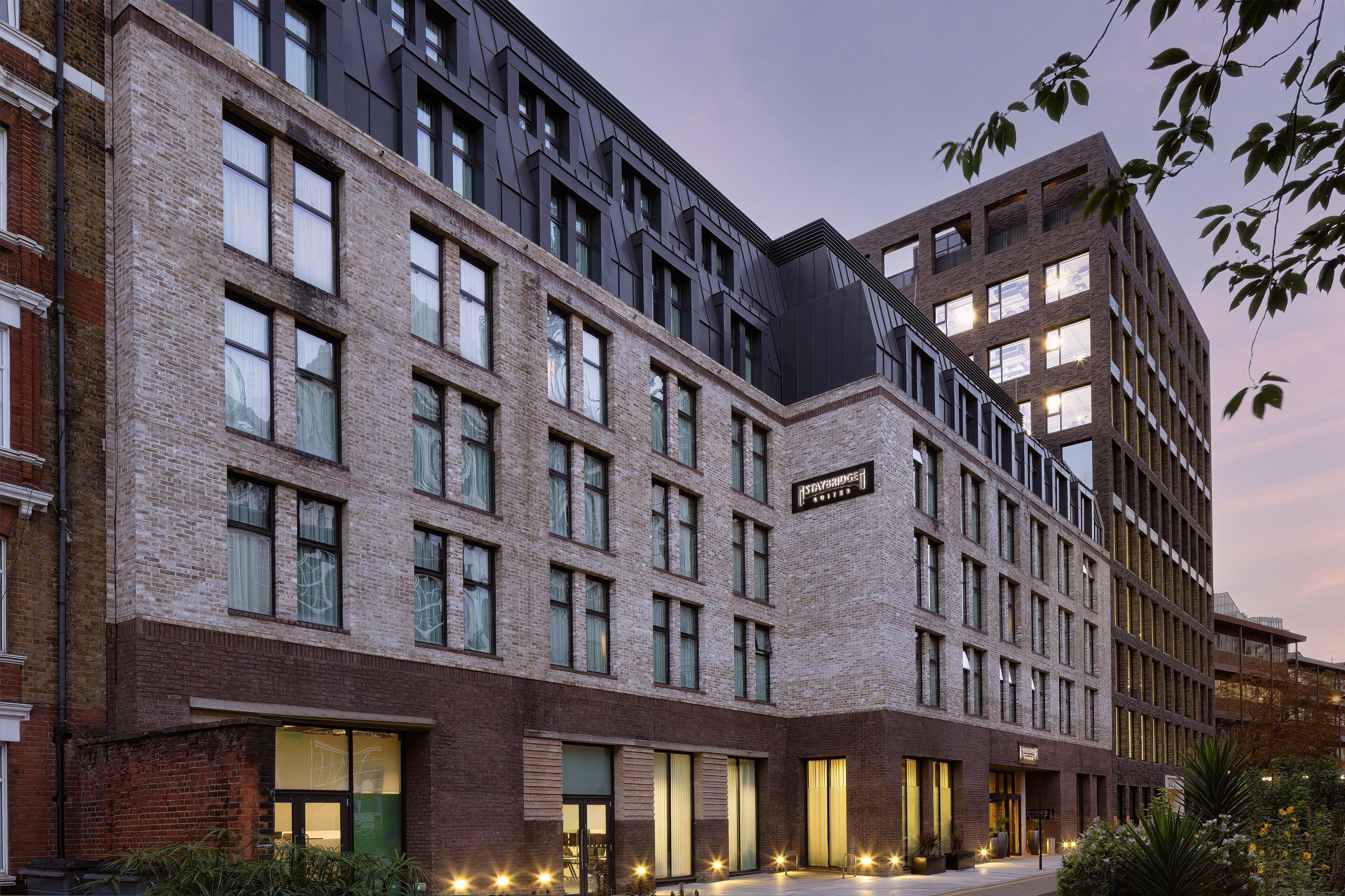 14 Four-Star Hotels In Central London That Deliver On Location