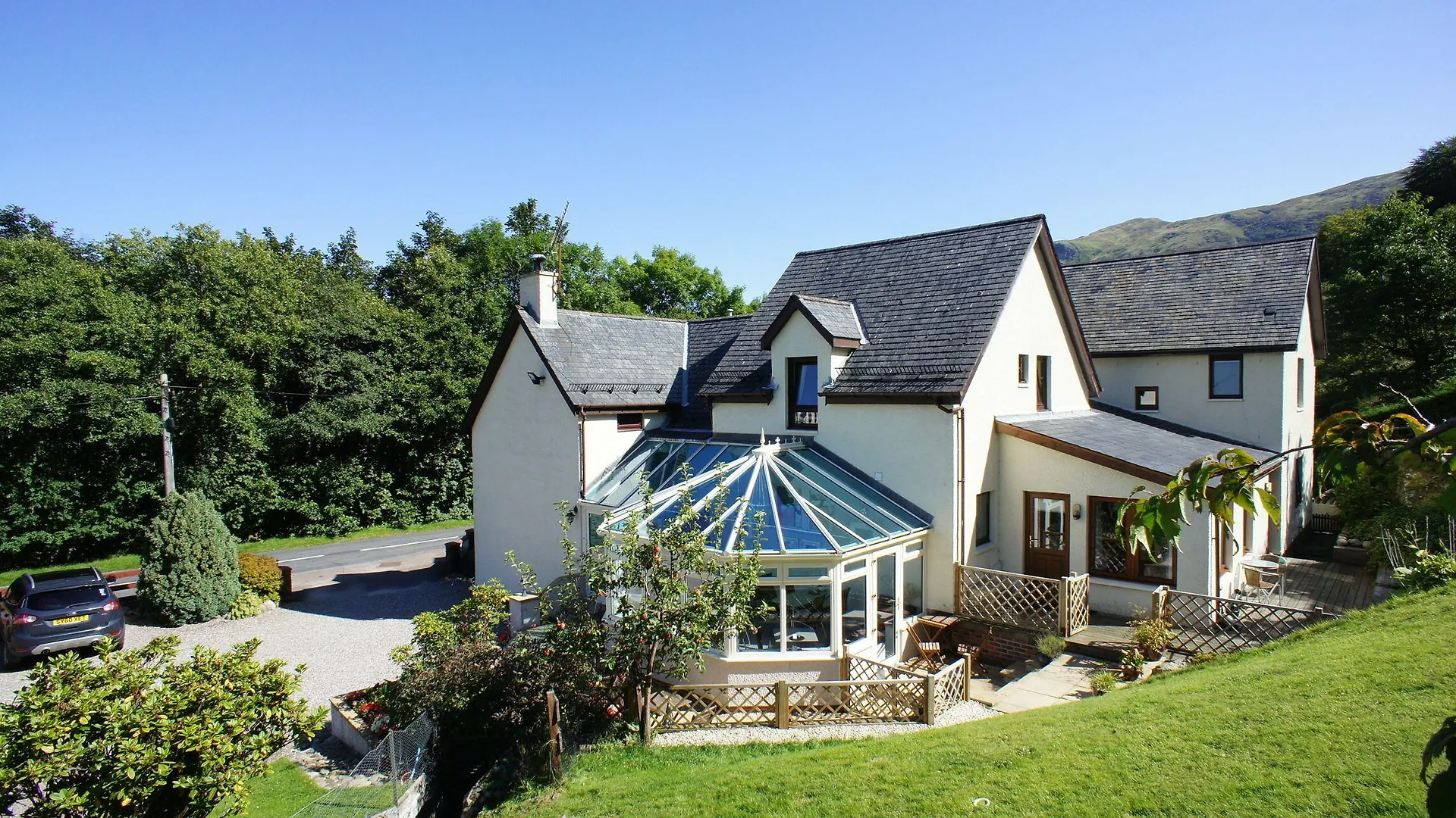 Where to Stay Near Nevis Range: 7 Family Hotels Compared