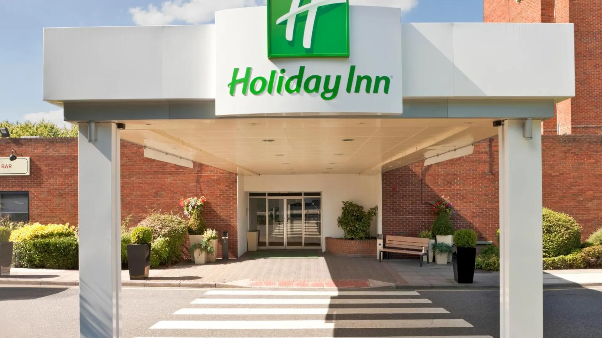 4 Luxury Hotels Near Thorndon Country Park That Deliver