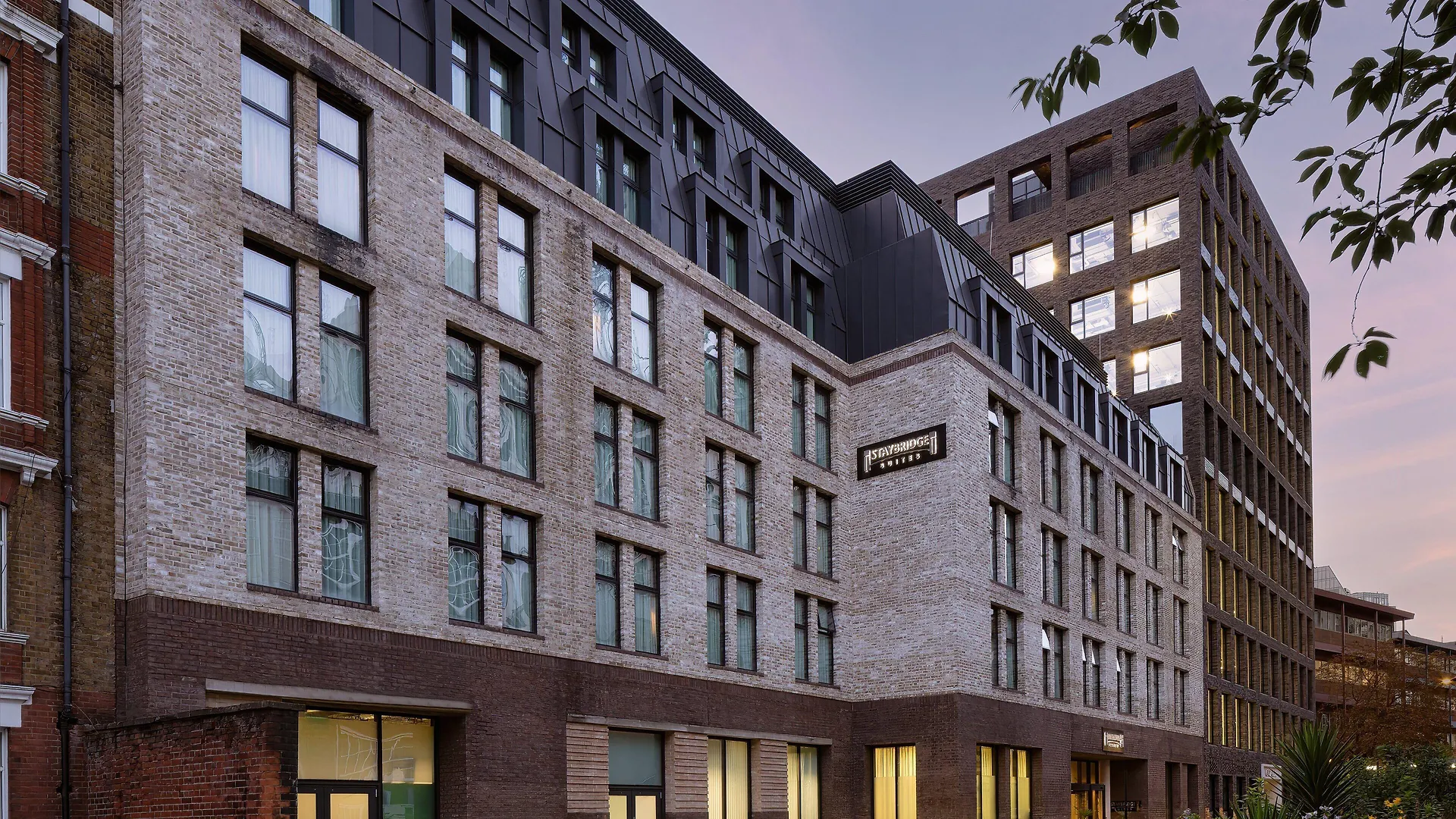 14 Four-Star Hotels In Central London That Deliver On Location