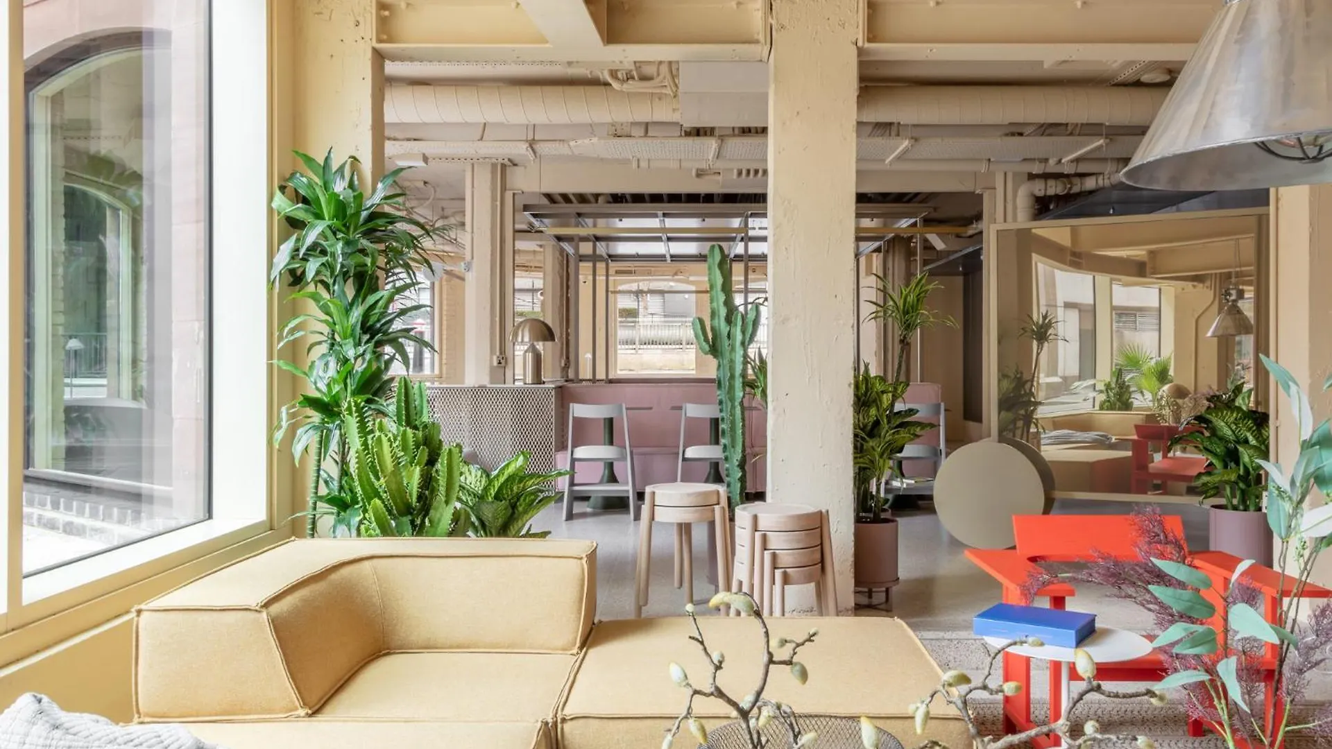 8 Family-Friendly Hotels Near Tate Modern for Easy London Access