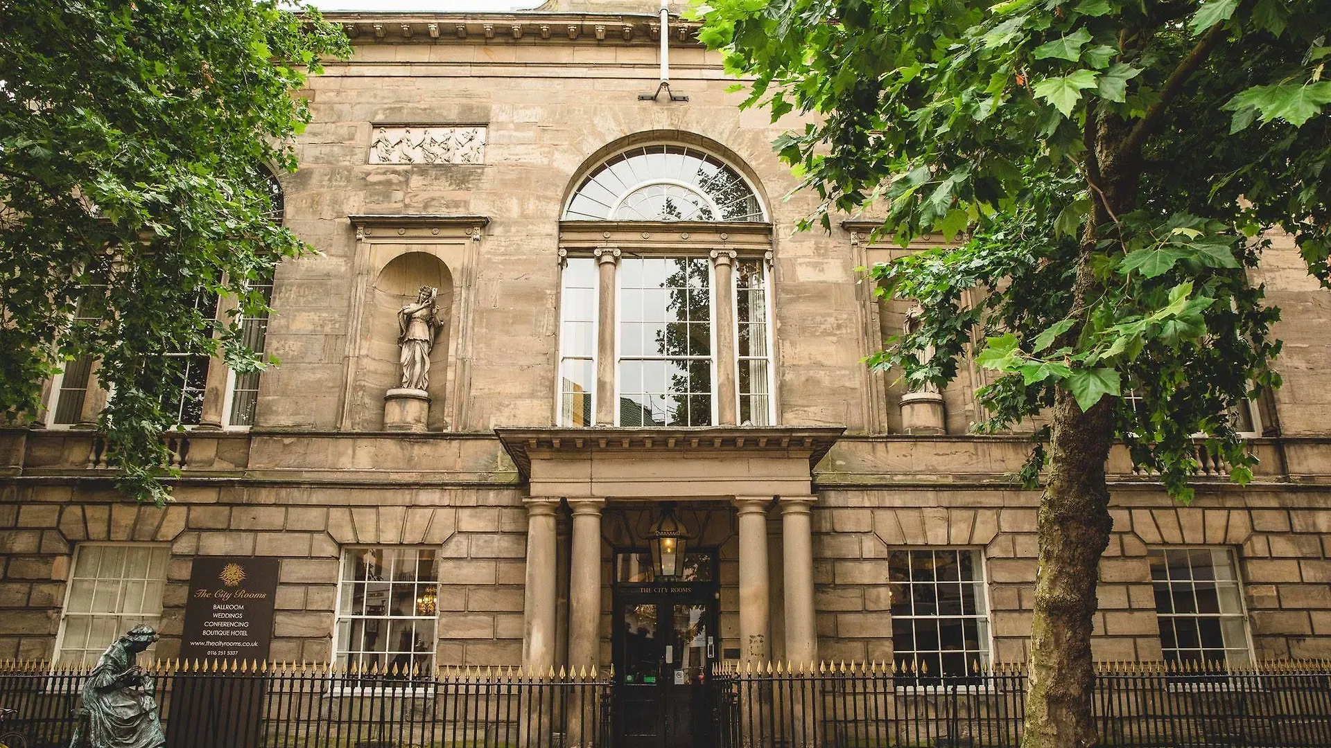 5 Smart Central Hotels In Leicestershire Worth Booking