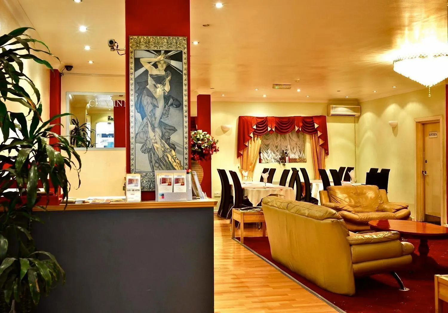 15 Cheap Hotels Near Museum of London for Smart Stays