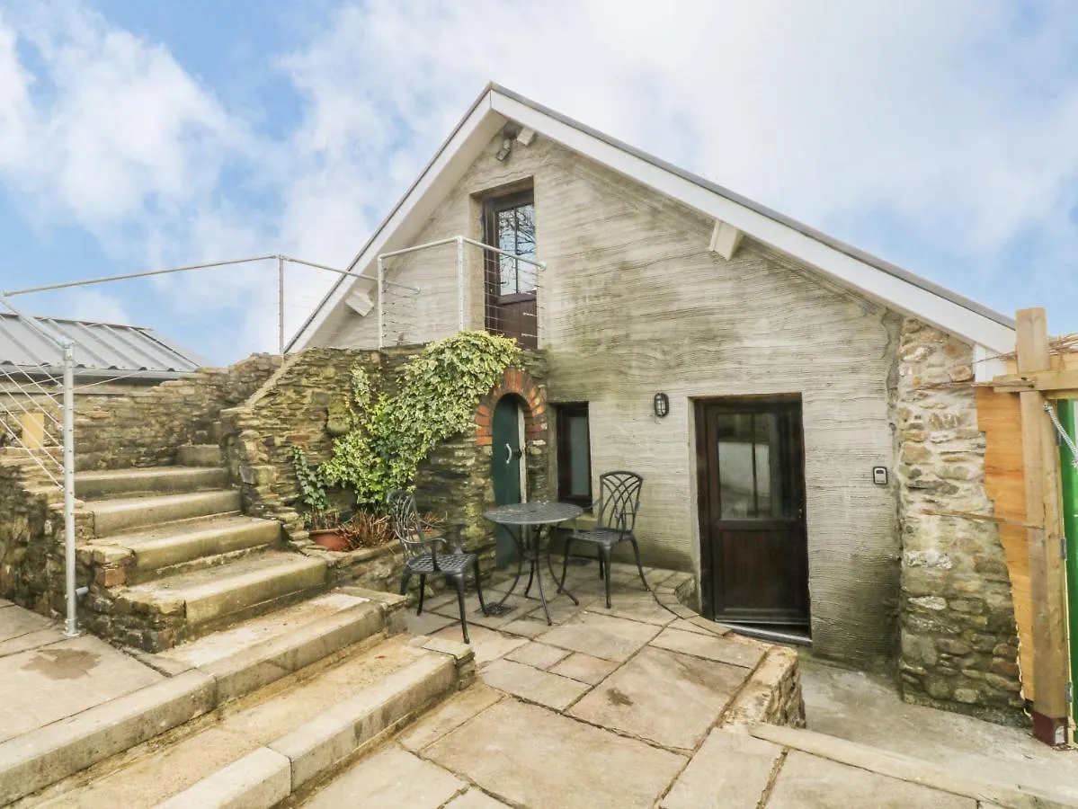 Staying In Dyfed: 5 Villa Hotels Compared & Reviewed