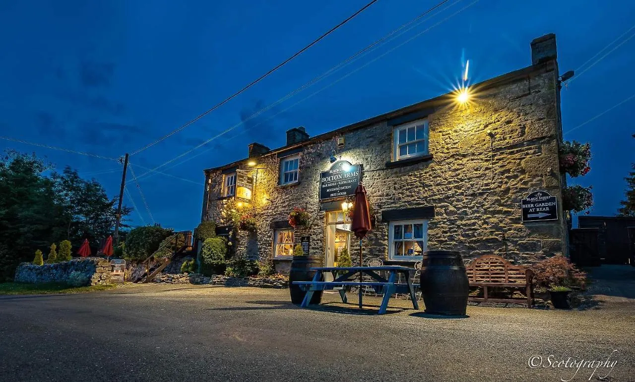 15 Romantic Hotels in North Yorkshire for Couples