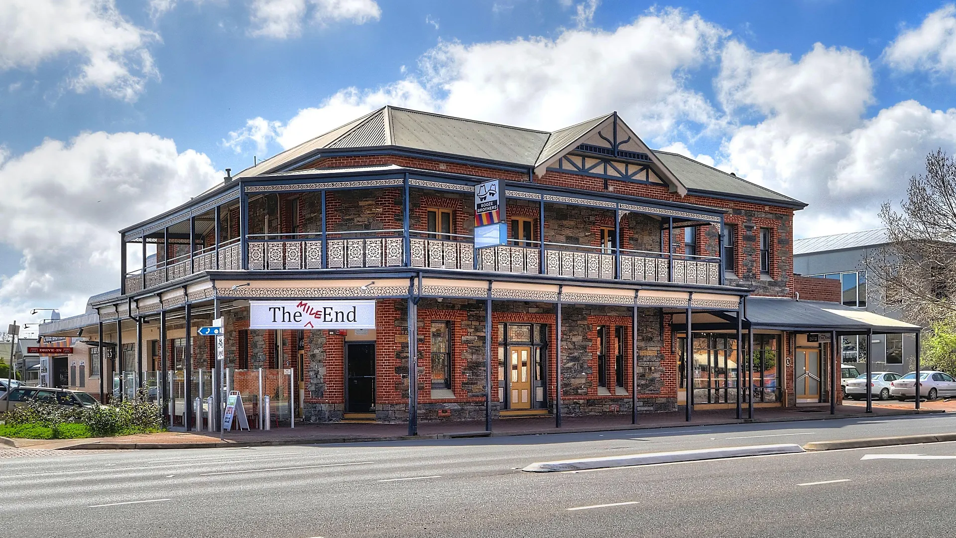 15 Airport Hotels Near Adelaide Town Hall Worth Booking