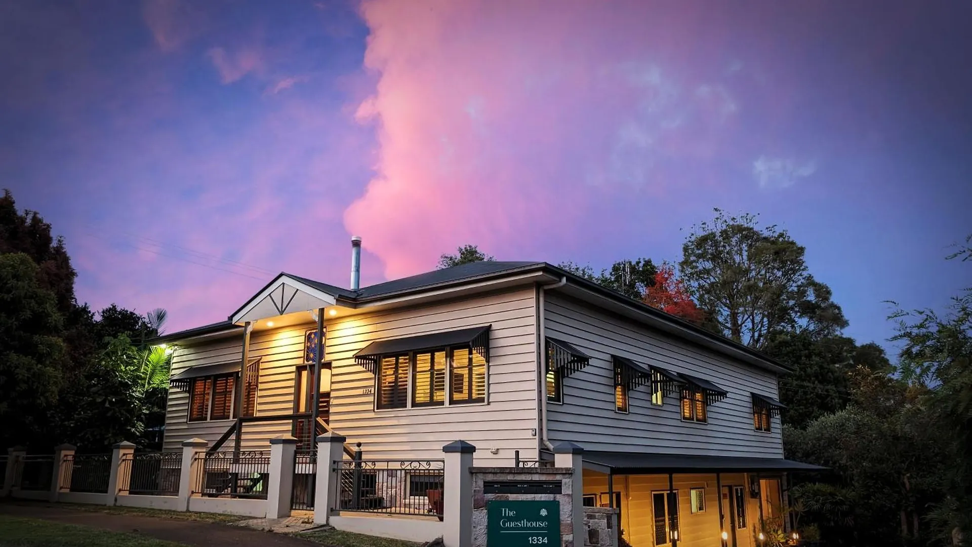 4 Central Hotels in Sunshine Coast Hinterland Worth Booking