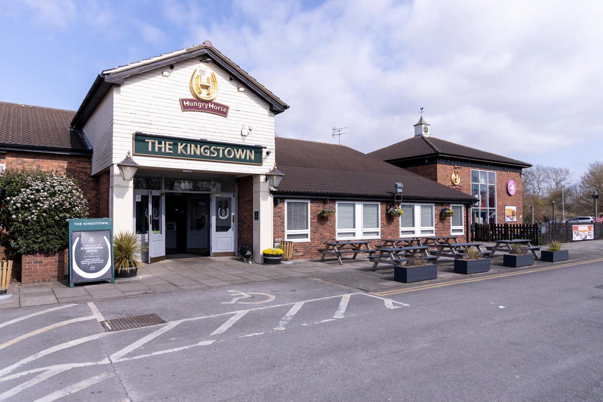 Staying Near Hull and East Riding Museum: 5 Family Hotels Compared