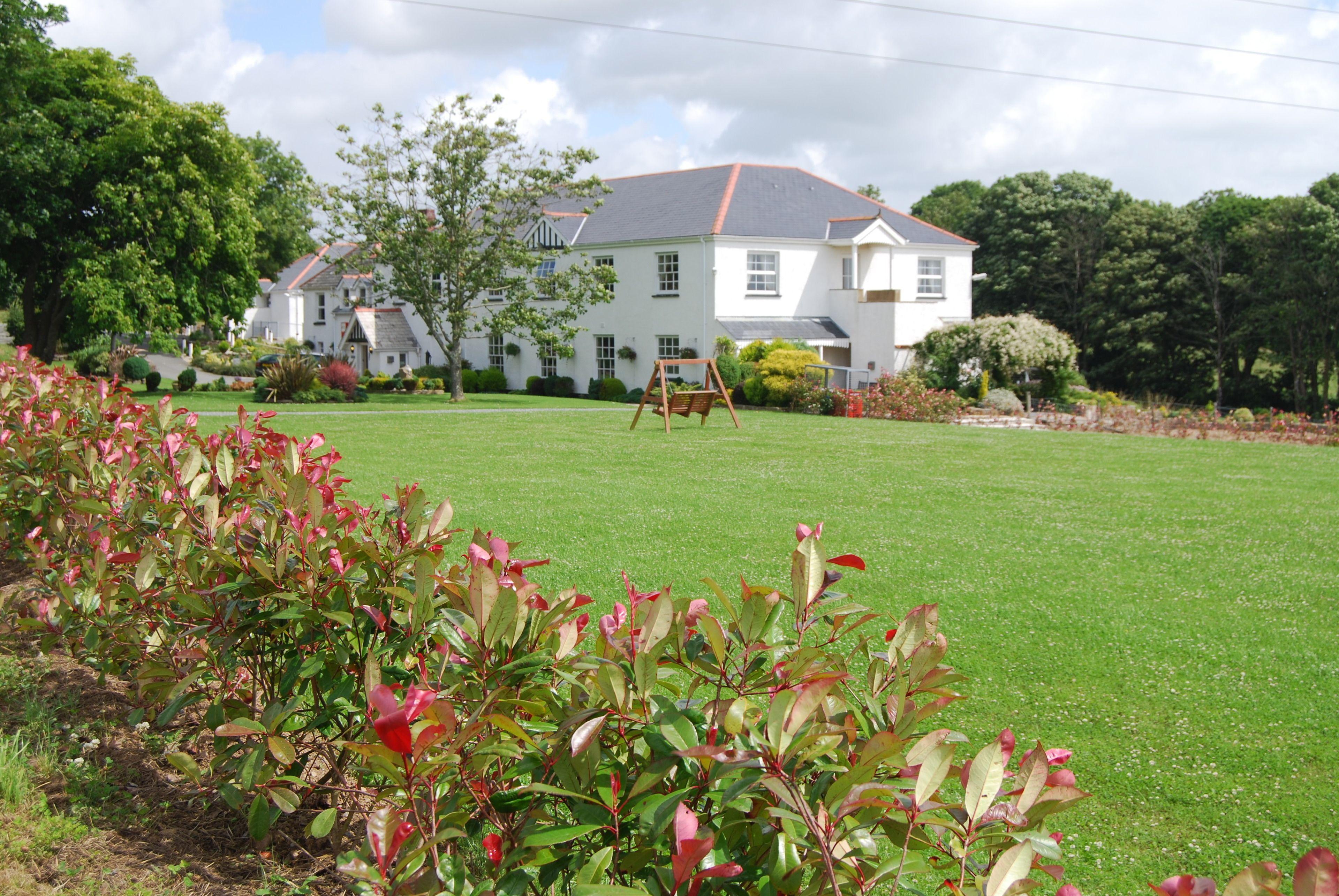 4 Couple-Friendly Hotels Near Pembroke Castle Trust Worth Booking