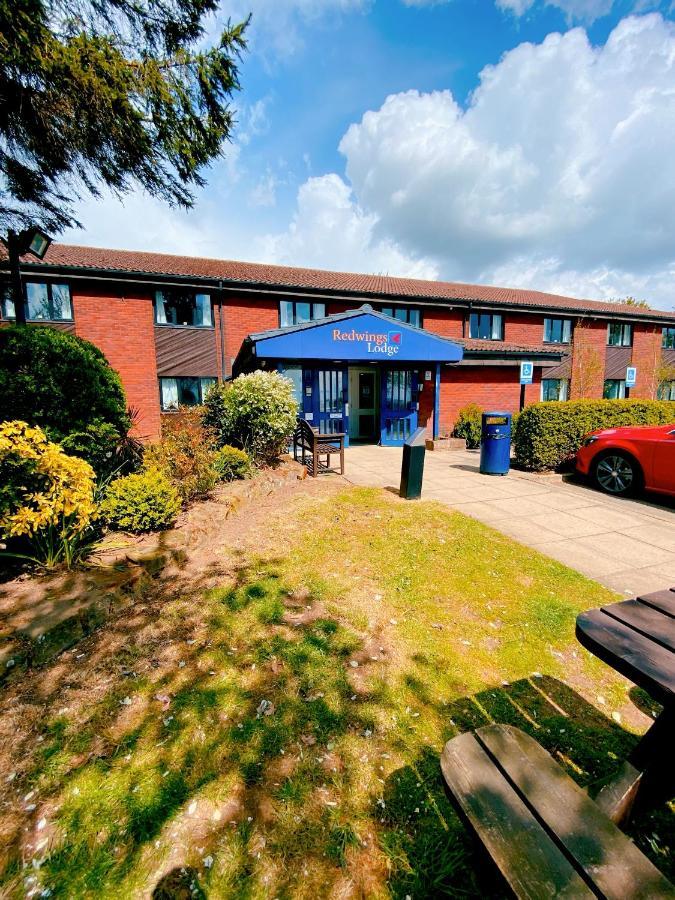 Staying Near Lyddington Bede House: 4 Couple Hotels Compared