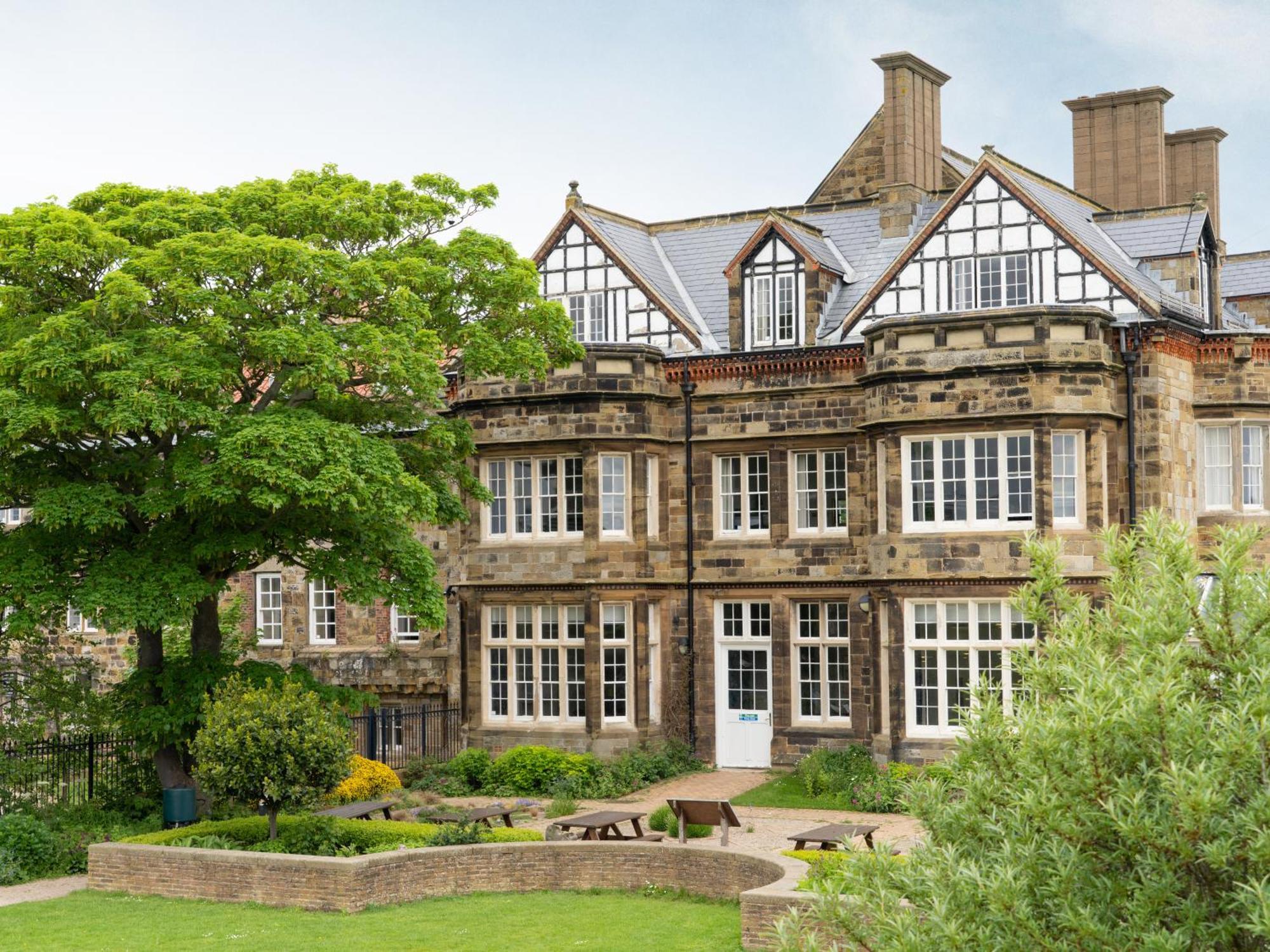 Where to Stay Near Whitby Lifeboat Museum: 5 Central Hotels Compared