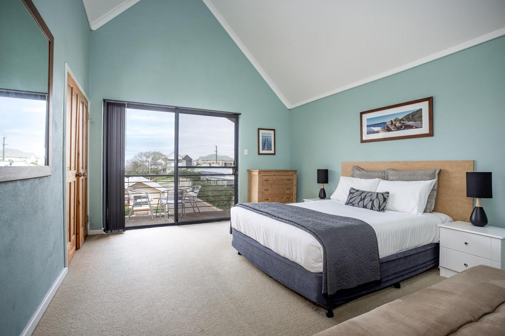 8 Central Albany Hotels Worth Booking Near Torndirrup National Park
